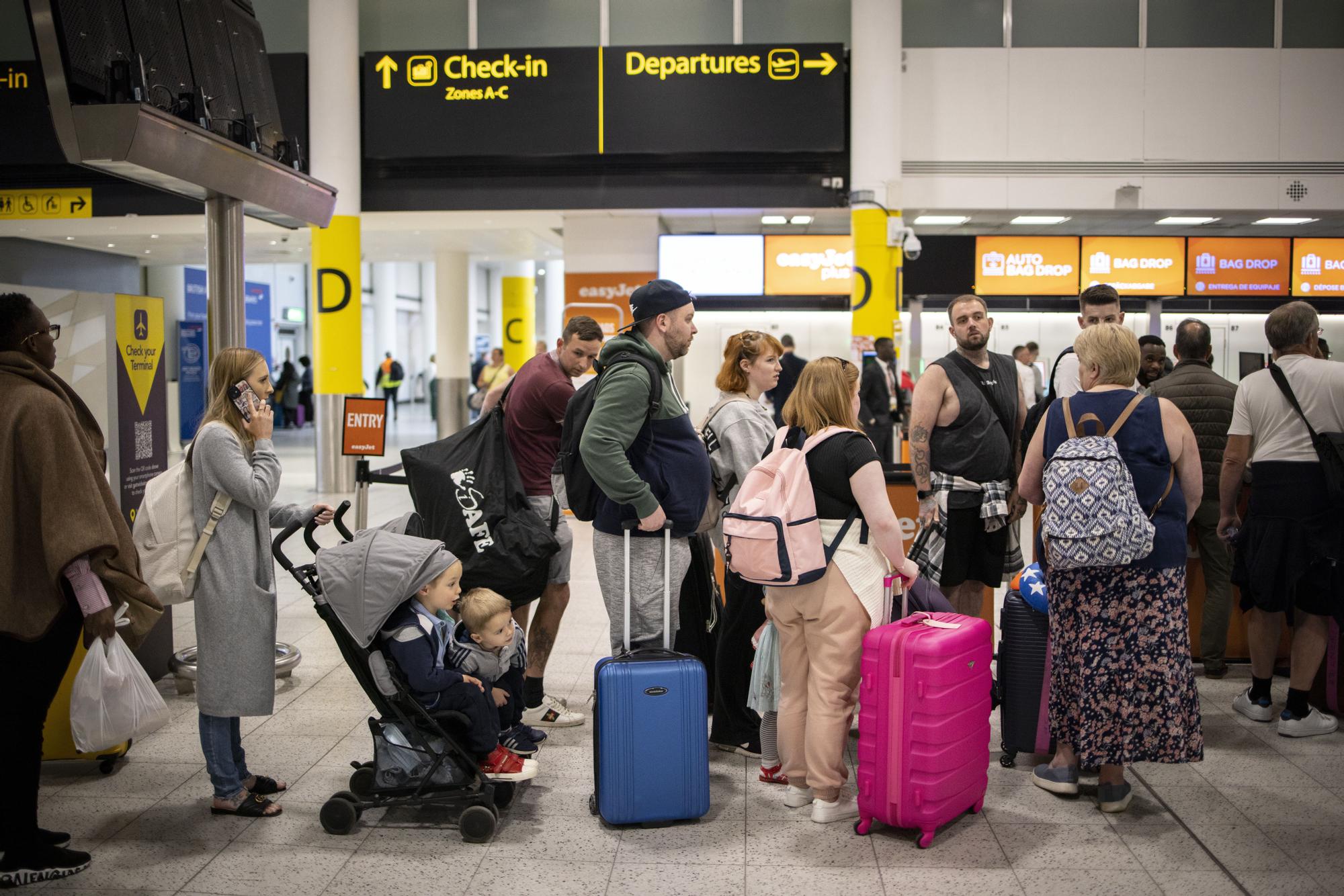 Gatwick airport delays in London