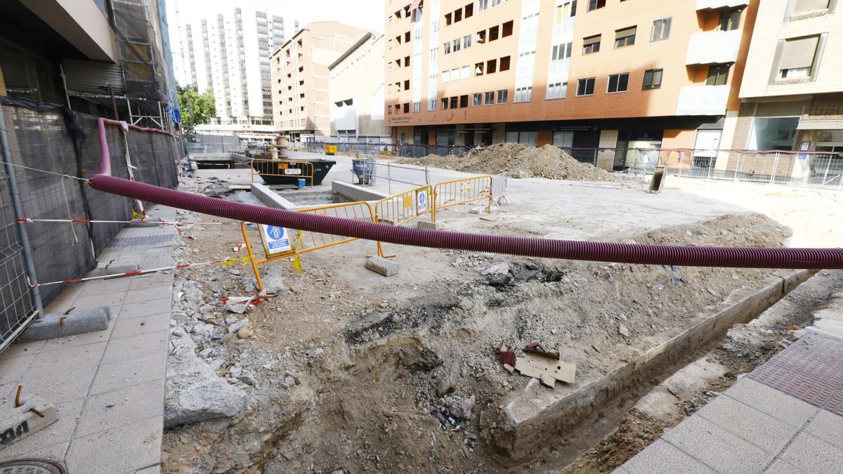 Obras en la avenida César Augusto de Zaragoza, en una imagen reciente de archivo.