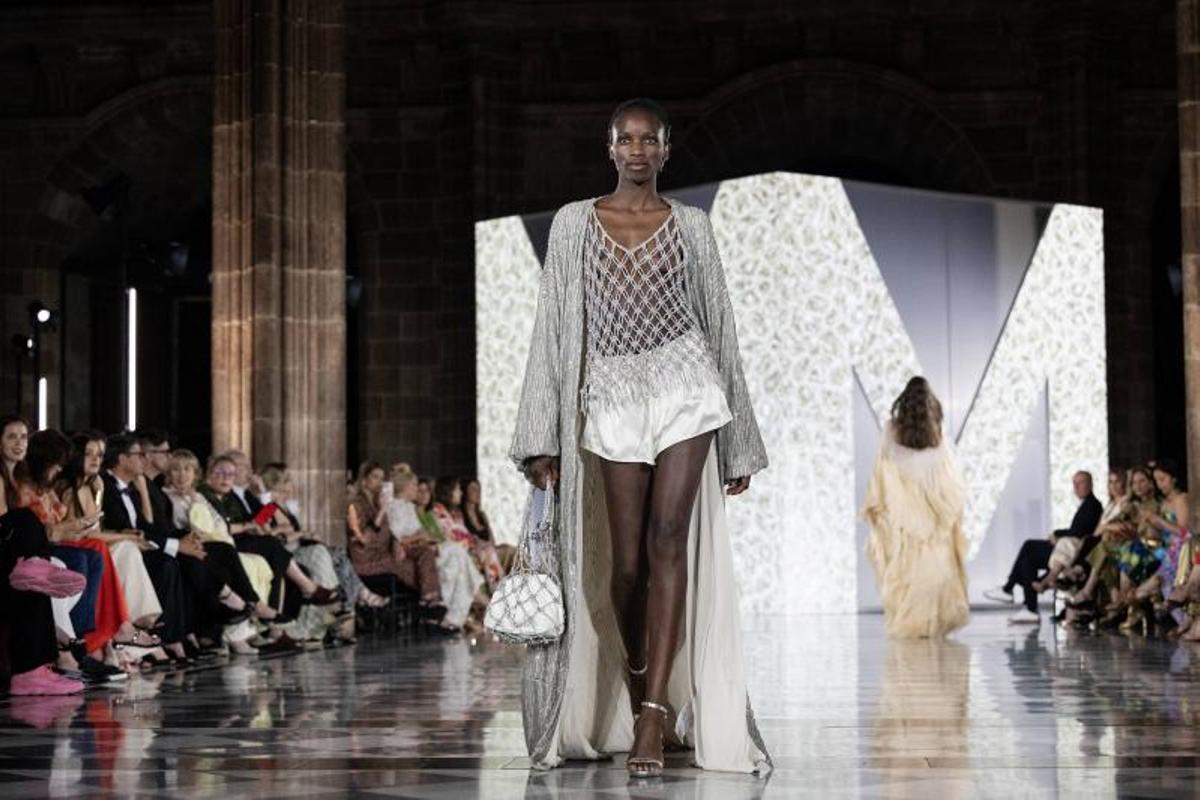 Desfile de los 45 años de Lola Casadamunt activa en la moda Desfile de los 45 años de Lola Casadamunt activa en la moda