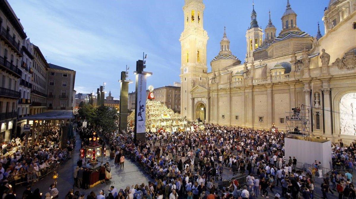 undefined45453590 graf6215  zaragoza  13 10 2018   procesi n del rosario de cr181014203930