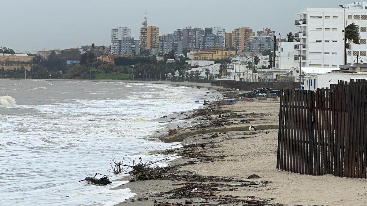 Fotogalería | Estado de la playa del Rinconcillo (Algeciras) tras el paso de la borrasca 'Francis'