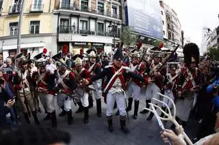 Así celebran los madrileños el día de la comunidad: con una recreación histórica del 2 de mayo