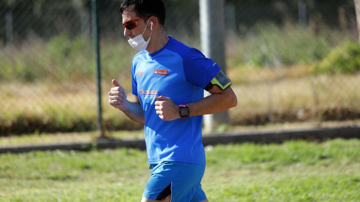 Las imágenes del primer día que la mascarilla es obligada para hacer deporte