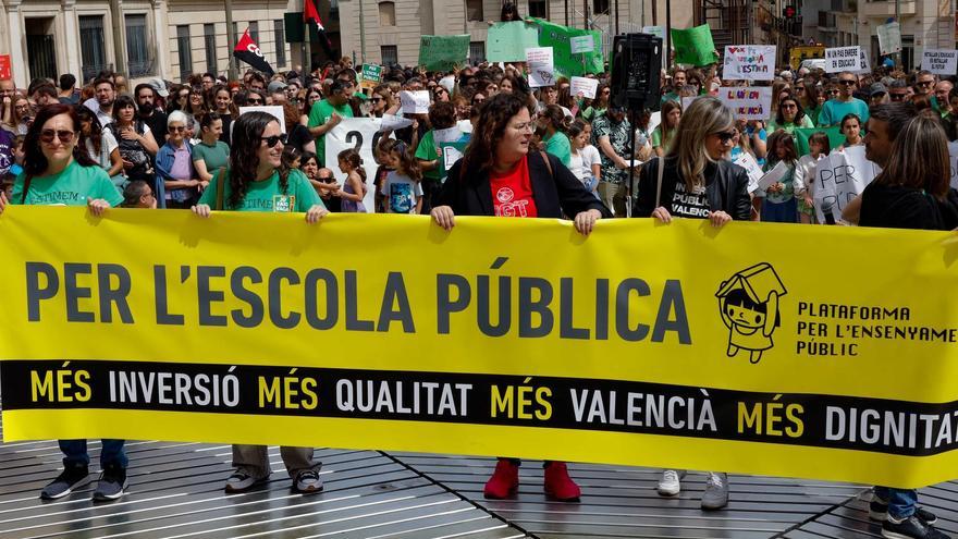 Protesta en Alcoy contra los recortes en Educación y en defensa del valenciano