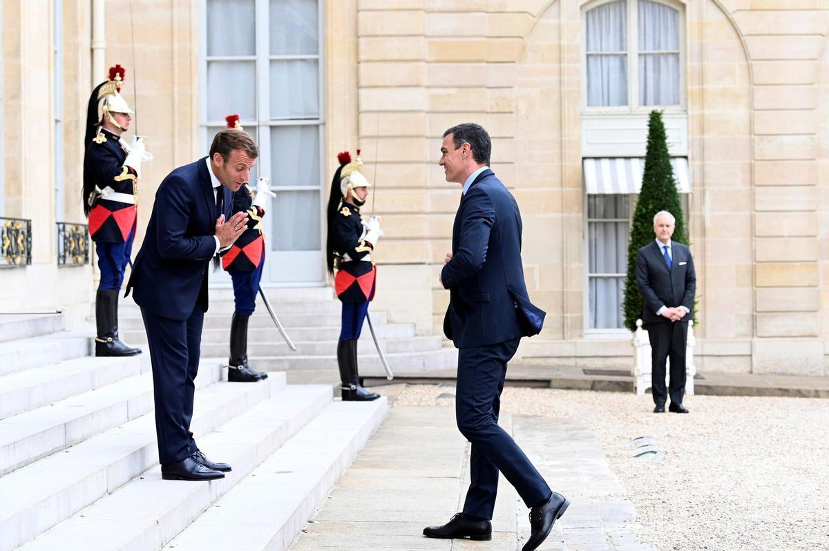 Sánchez i Macron es fiquen mà