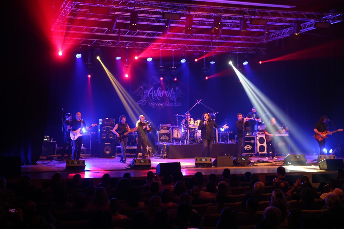 Otro momento del gran concierto de cumpleaños en el Auditorio.