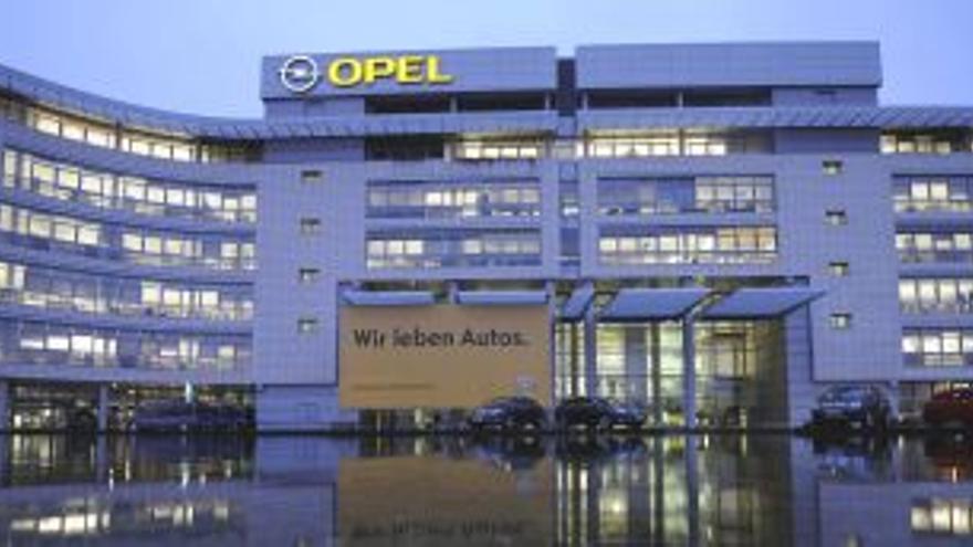 Los trabajadores alemanes de Opel asumen mayor sacrificio para el saneamiento