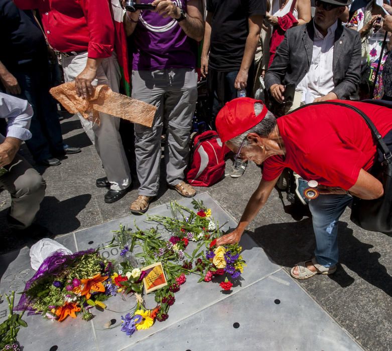 Homenaje a las víctimas del bombardeo del Mercado