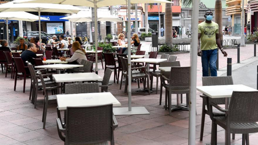 Aspecto de una terraza de la capital grancanaria durante el pasado fin de semana.