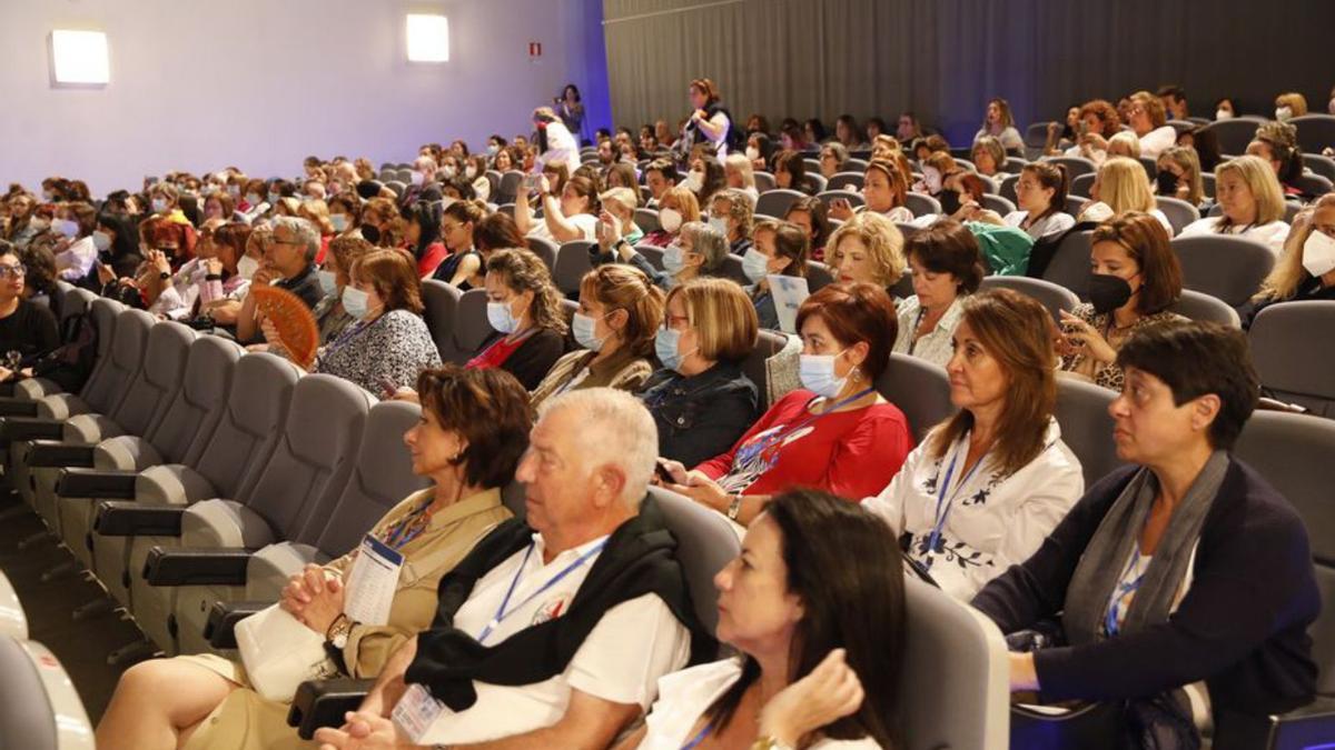 Parte del público asistente a la inauguración del congreso. | Ángel González