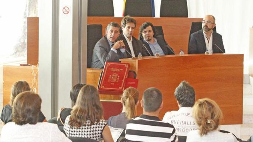 Mesa redonda de la jornada divulgativa ayer en el Consell.