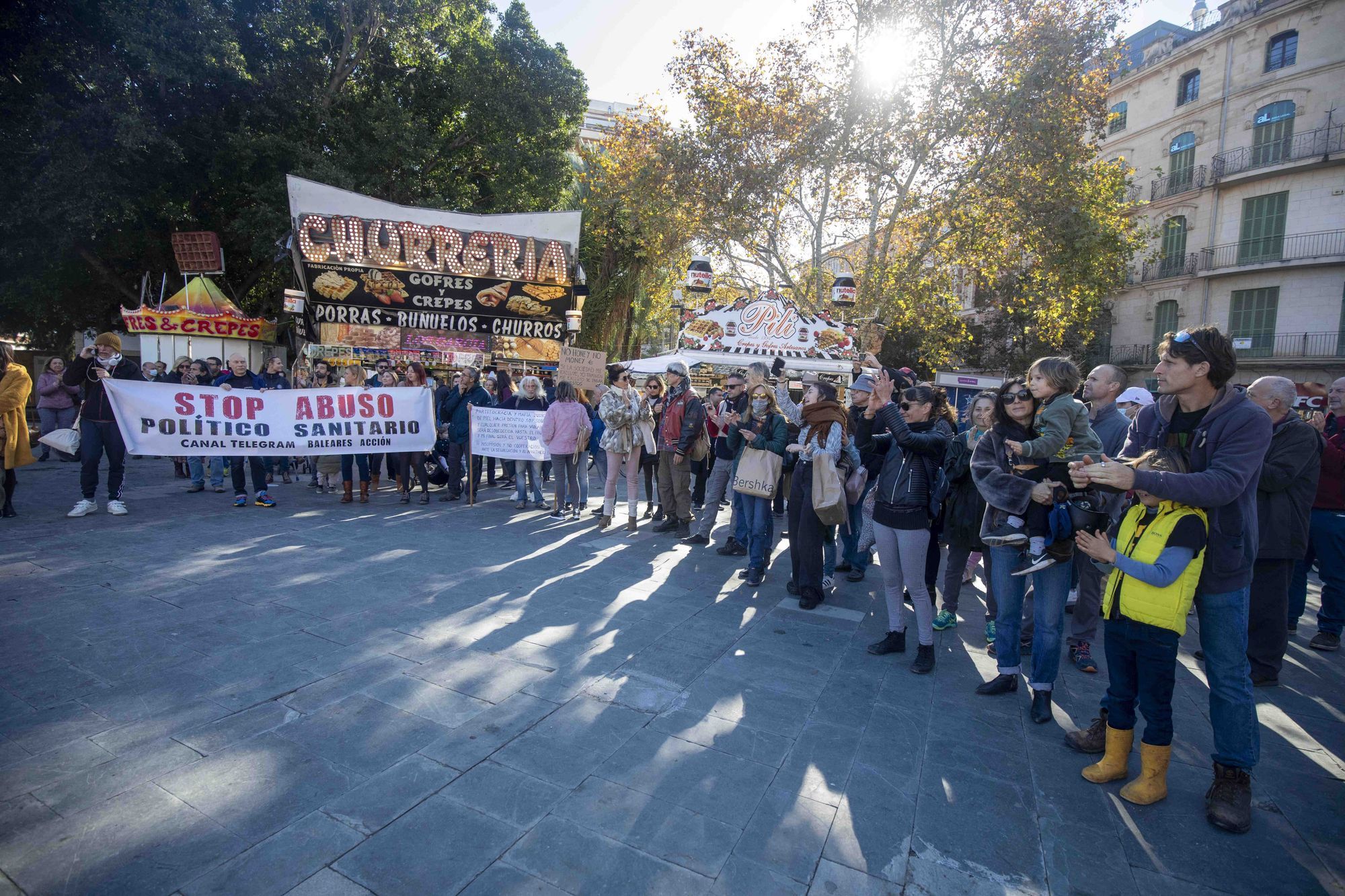 300 Impfgegner protestieren in Palma gegen die 3G-Regelung