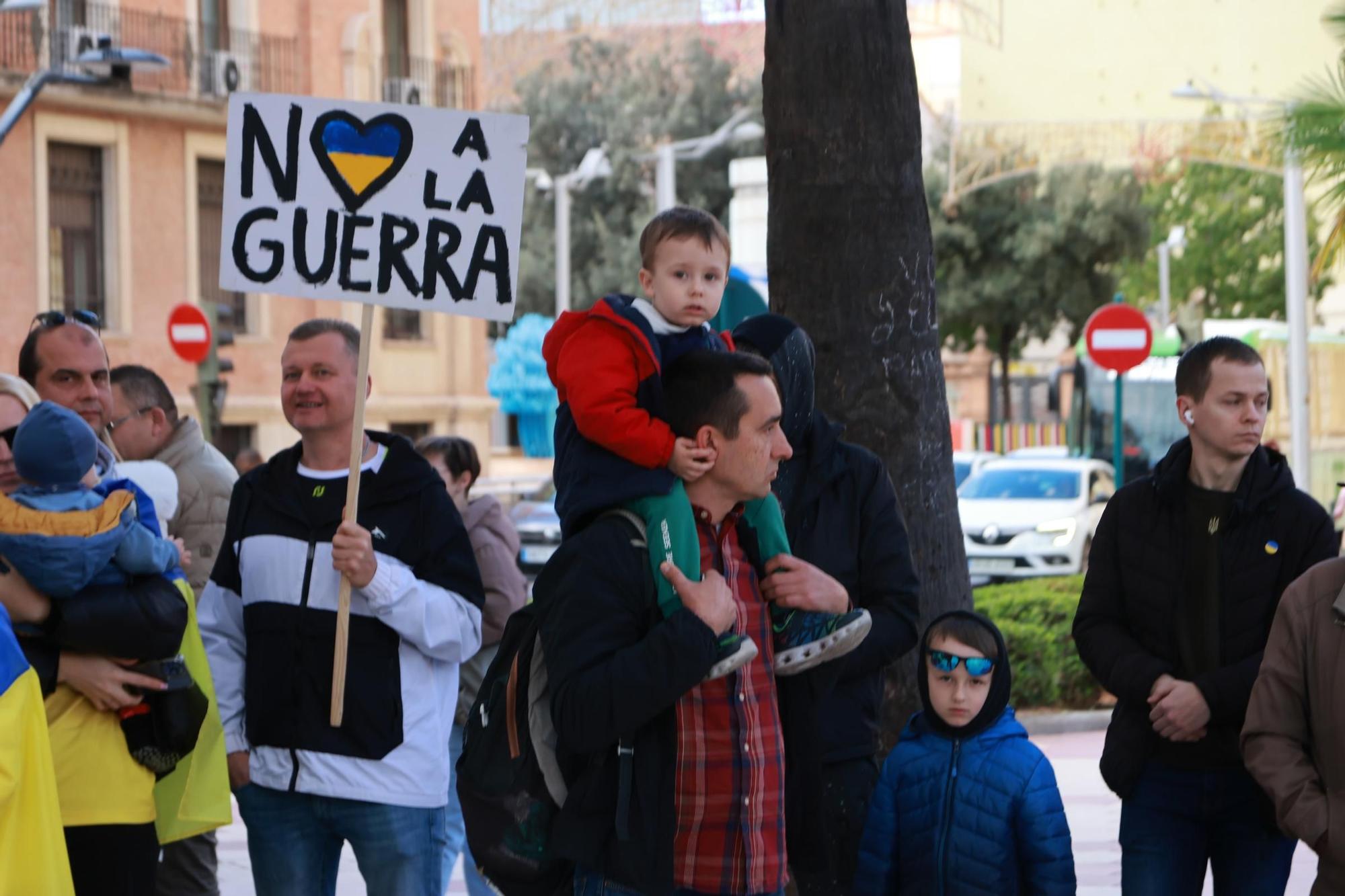 Cientos de castellonenses se manifestan por la paz en Ucrania