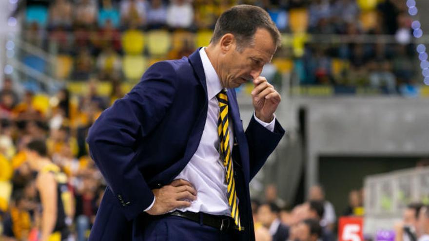 Maldonado, cabizbajo durante el derbi Herbalife Gran Canaria-Iberostar Tenerife.