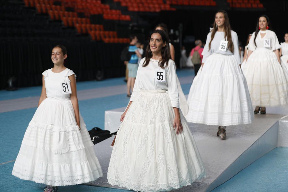 Ensayo de las candidatas a fallera mayor 2019 en la Fonteta