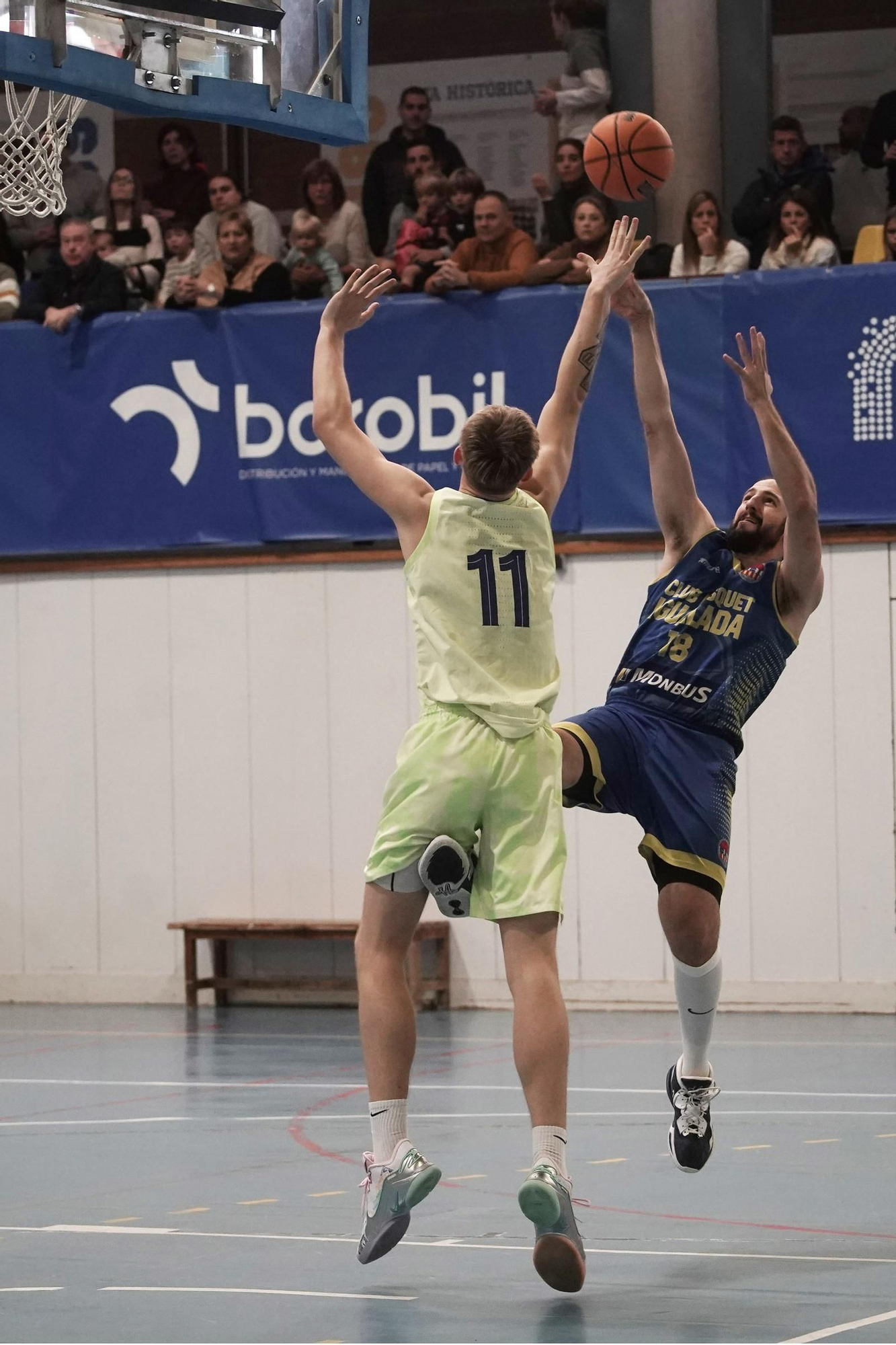 Imatges del Monbus Igualada - Barça B