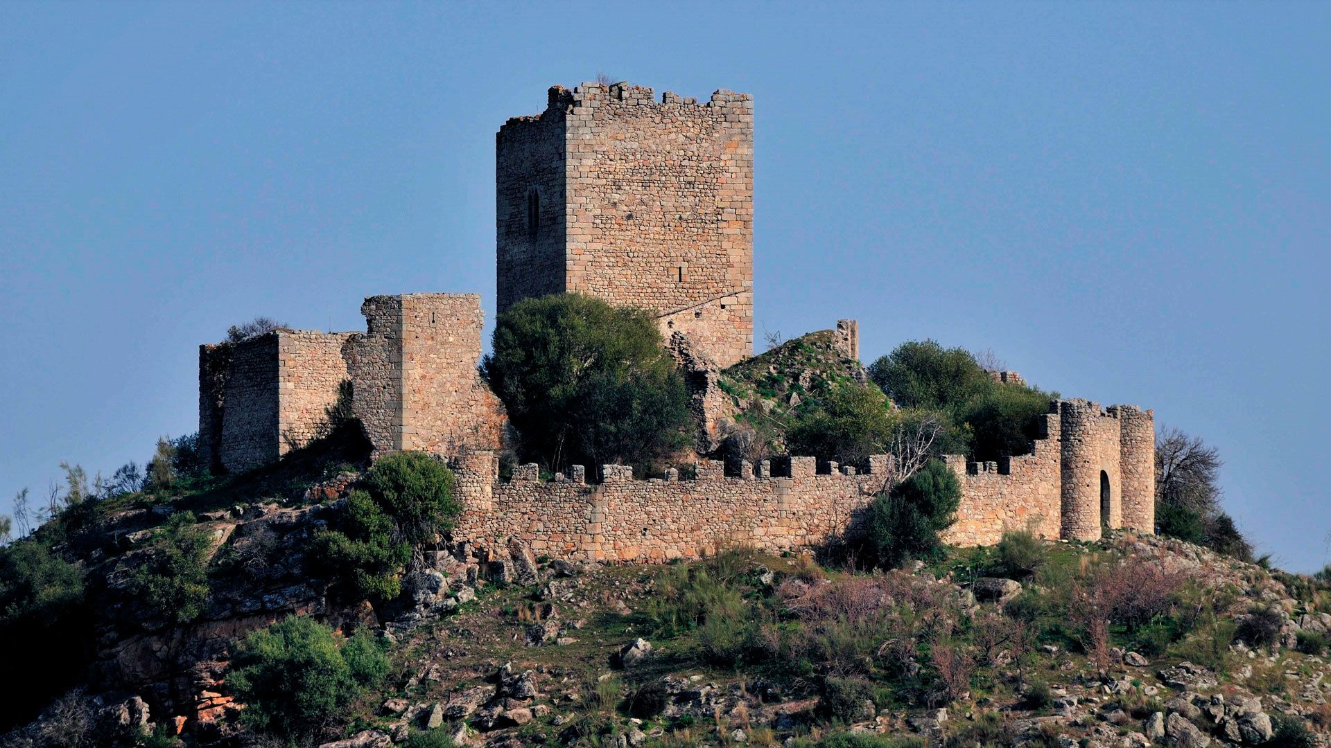 Castillo de Zarza la Mayor.
