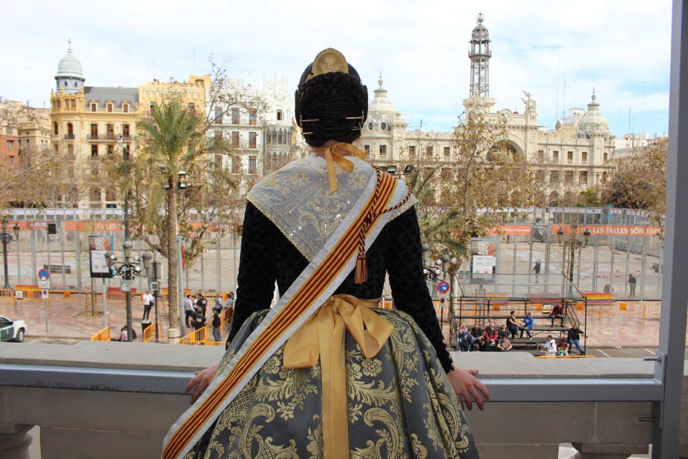 Fallas 2018 - Palco del día 9. Protagonista: el Extra de Fallas