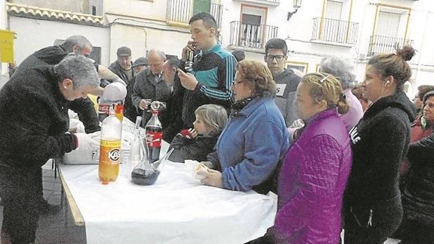 Los vecinos se reúnen el Jueves Lardero