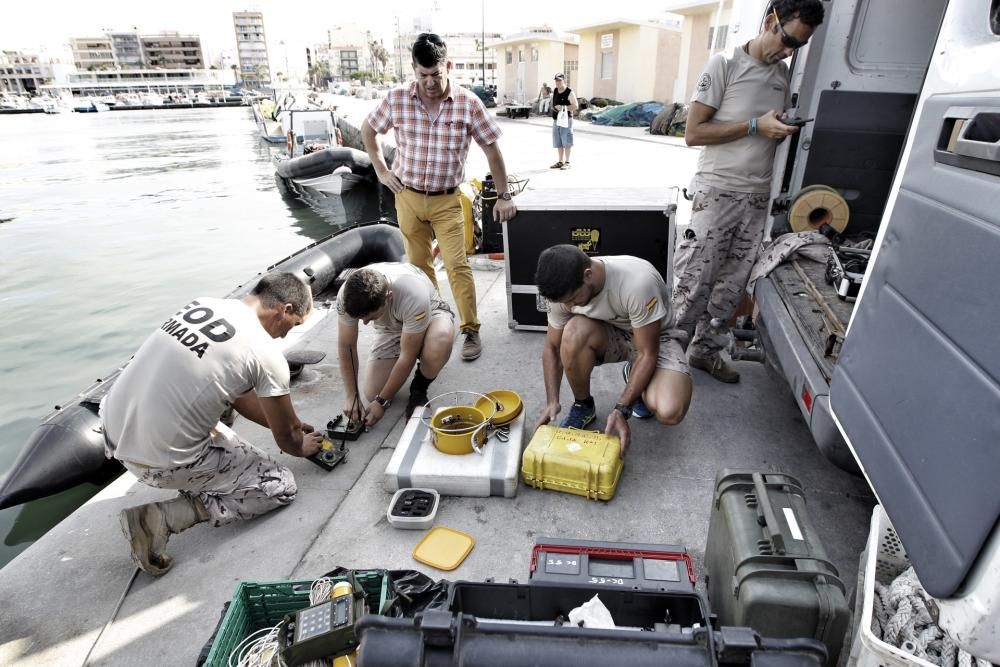 La Armada prepara el material para reflotar la bomba encontrada en aguas de Tabarca