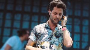 El DJ Guy Gerber, durante una sesión.