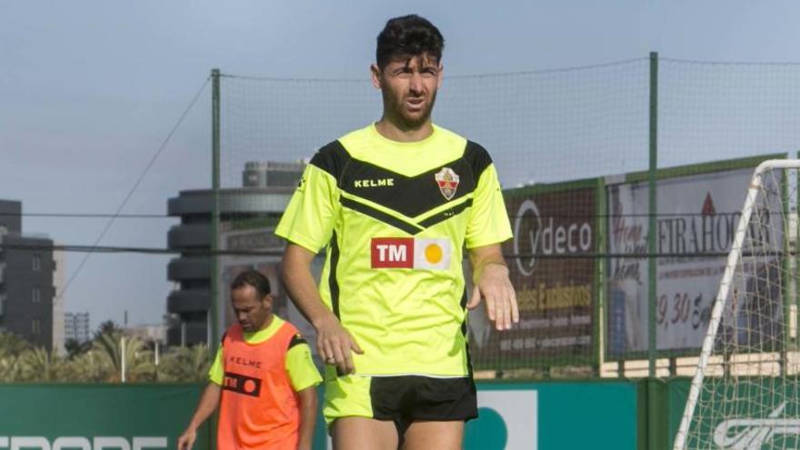 Javi Flores, durante un entrenamiento