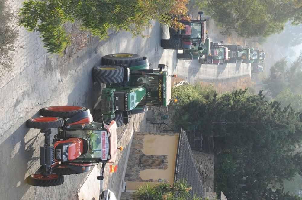 La protesta de agricultores a su paso por el Garru