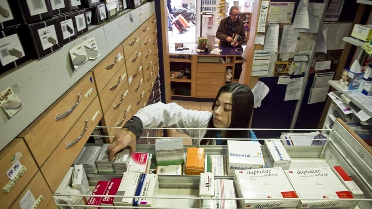 Medicamentos en una farmacia de Barcelona.