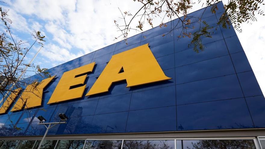 Adiós a poner la calefacción: el revolucionario invento de Ikea que calienta el salón sin gastar