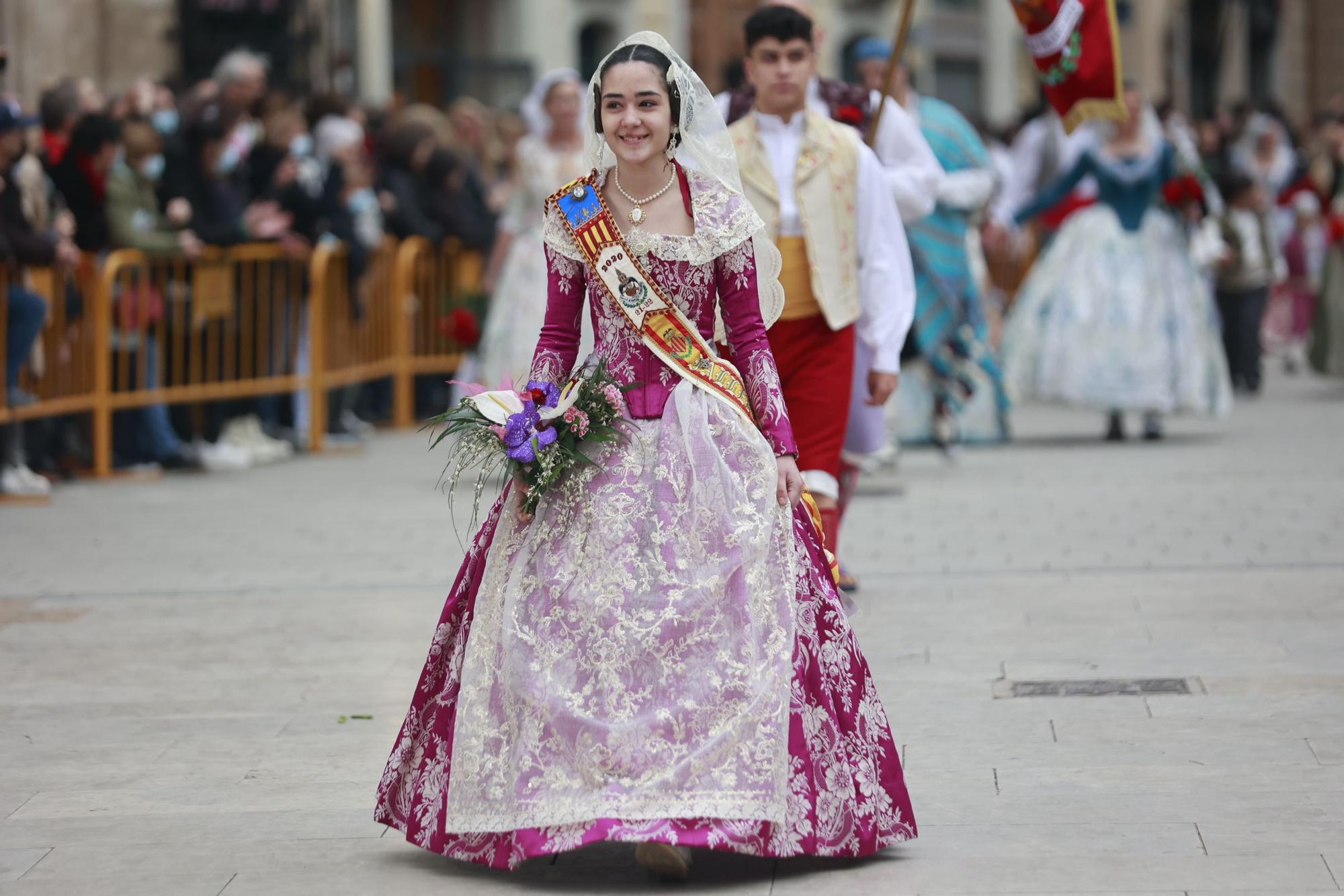 Búscate en el segundo día de ofrenda por la calle Quart (entre las 18:00 a las 19:00 horas)