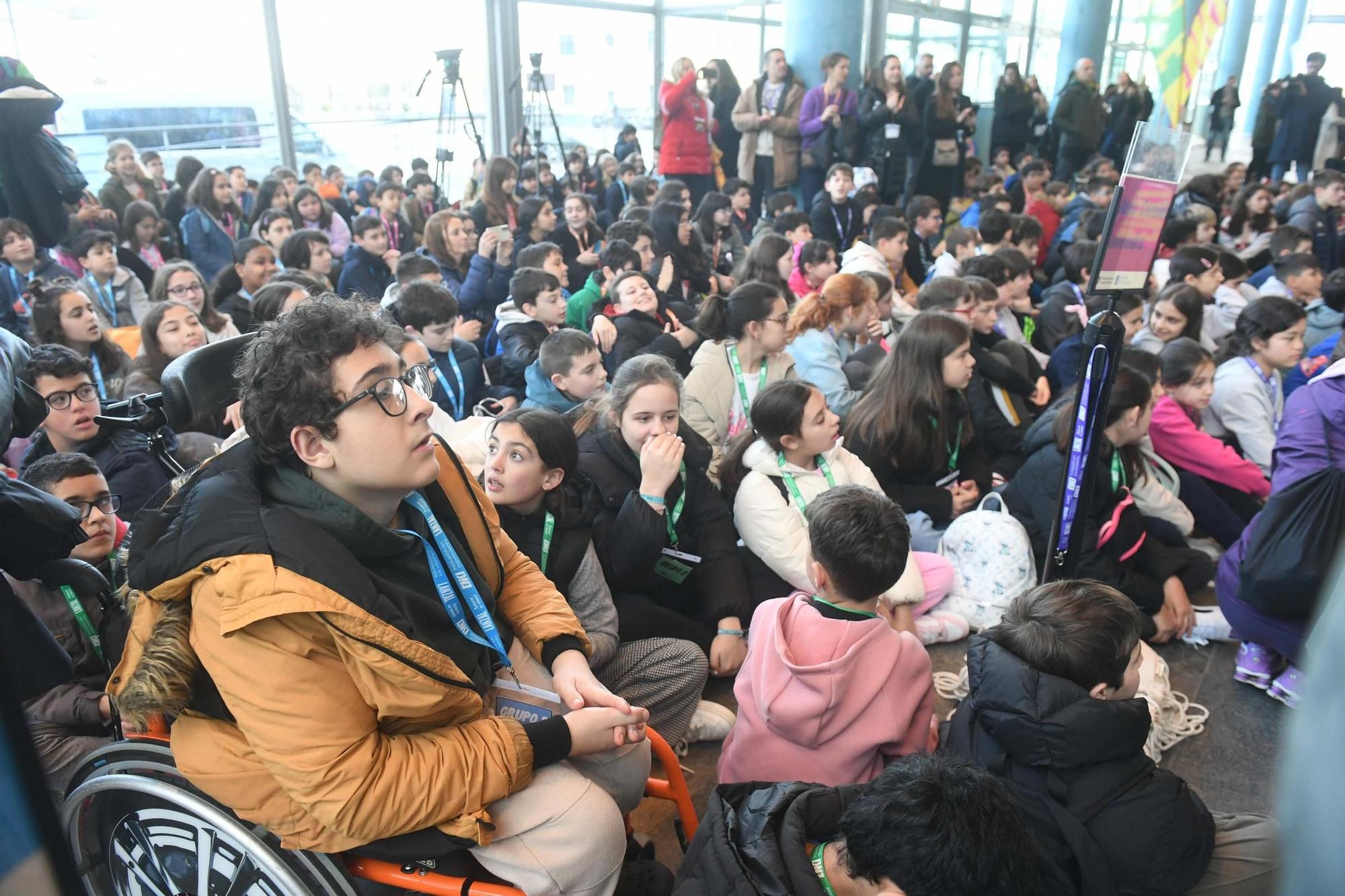 Los escolares de A Coruña aprenden a hacer deporte en silla de ruedas