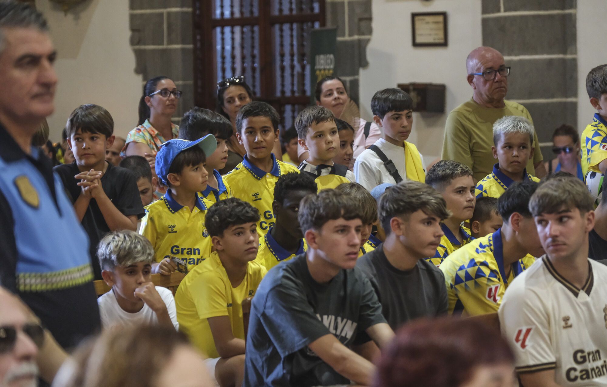 Ofrenda anual de la UD Las Palmas a la Virgen del Pino