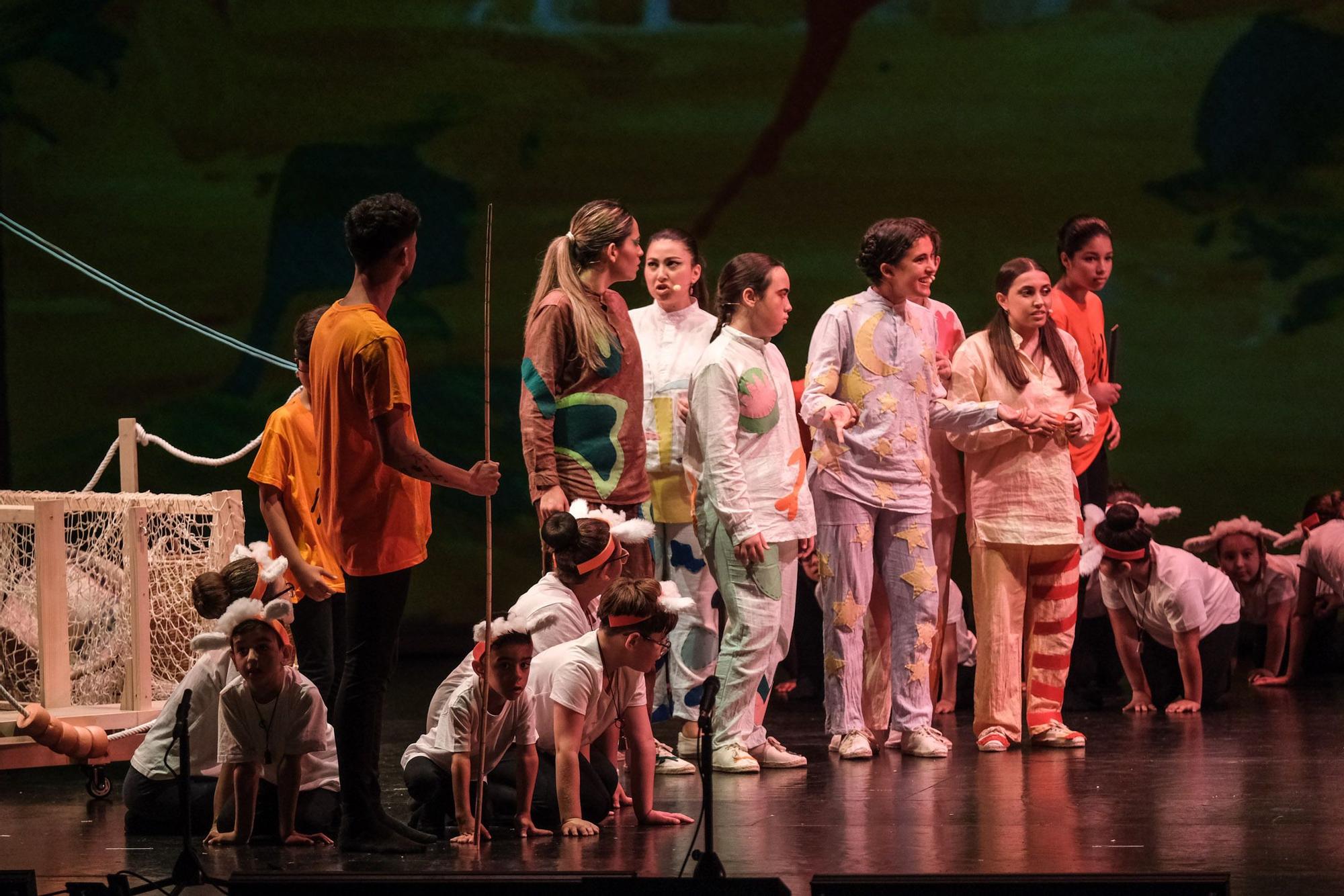 Barrios Orquestados celebra su décimo aniversario con el musical 'Casamundo, entre el mar y la folía'