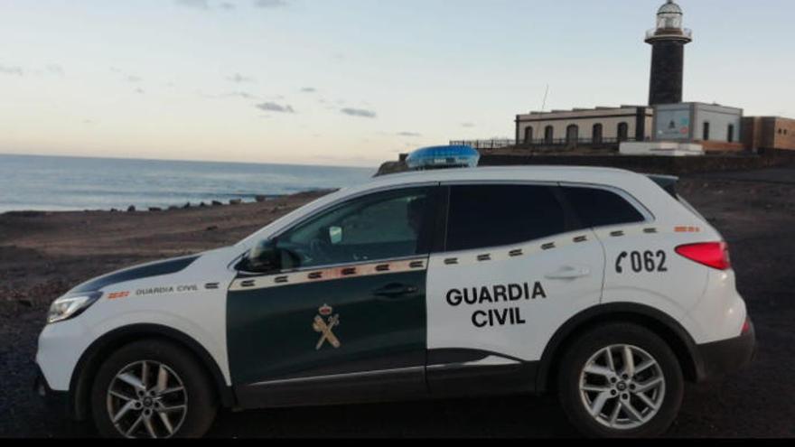 La Guardia Civil auxilia a tres familias de El Puertito