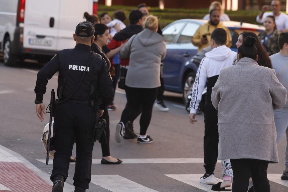 Despliegue policial en Avilés: Veinte agentes detienen a cuatro personas en una operación antidroga