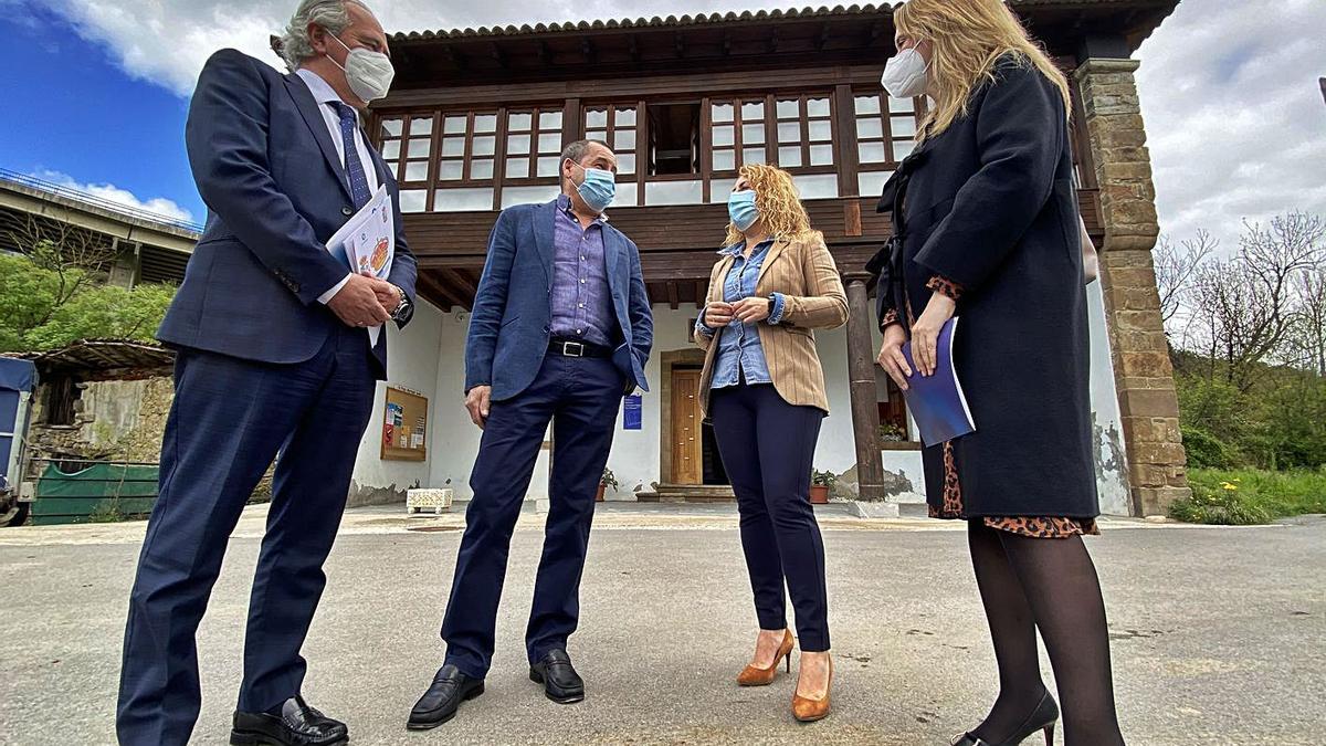 Joaquín Moro, Ángel Fernández, Gema Álvarez e Izaskun Gorostiaga. | C. M. B.