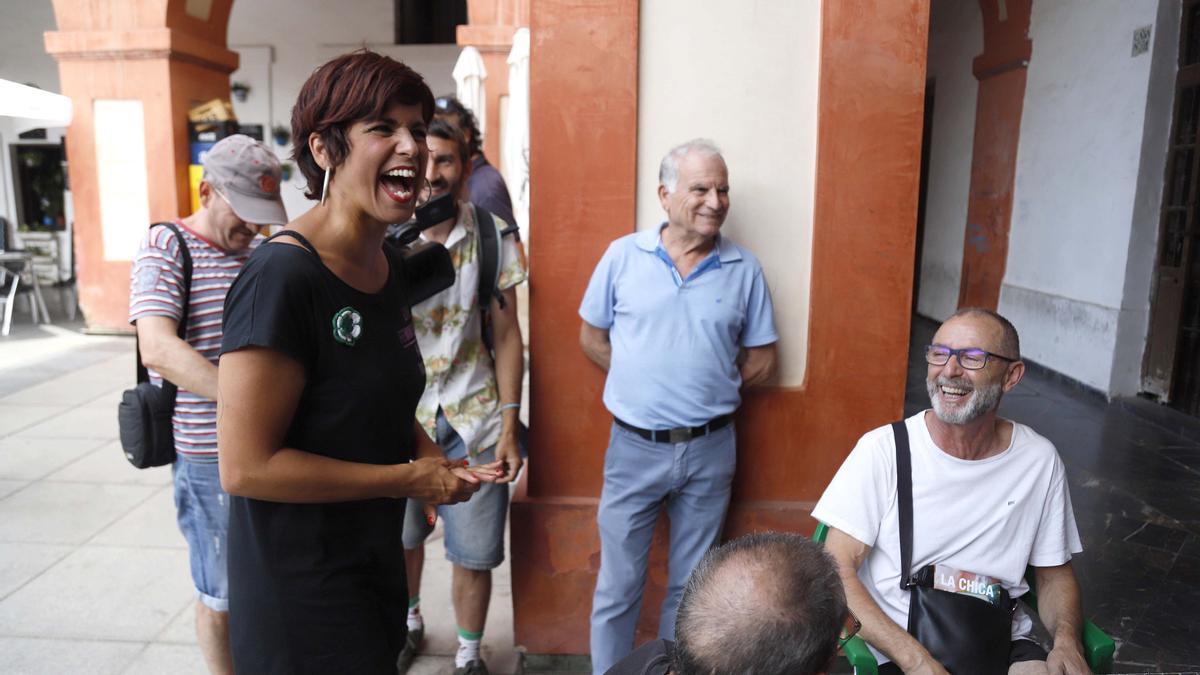 Teresa Rodríguez (Adelante Andalucía) atendió a los medios en La Corredera.