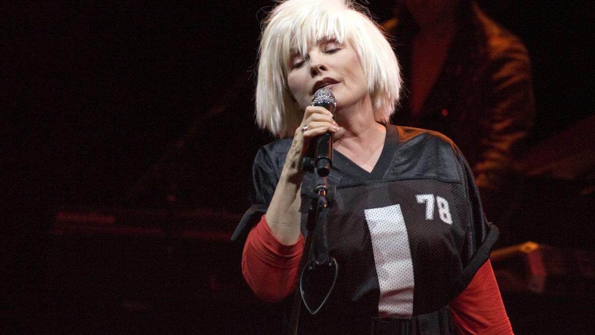 Debbie Harry, durante un concierto en Glasgow, en agosto del 2014.