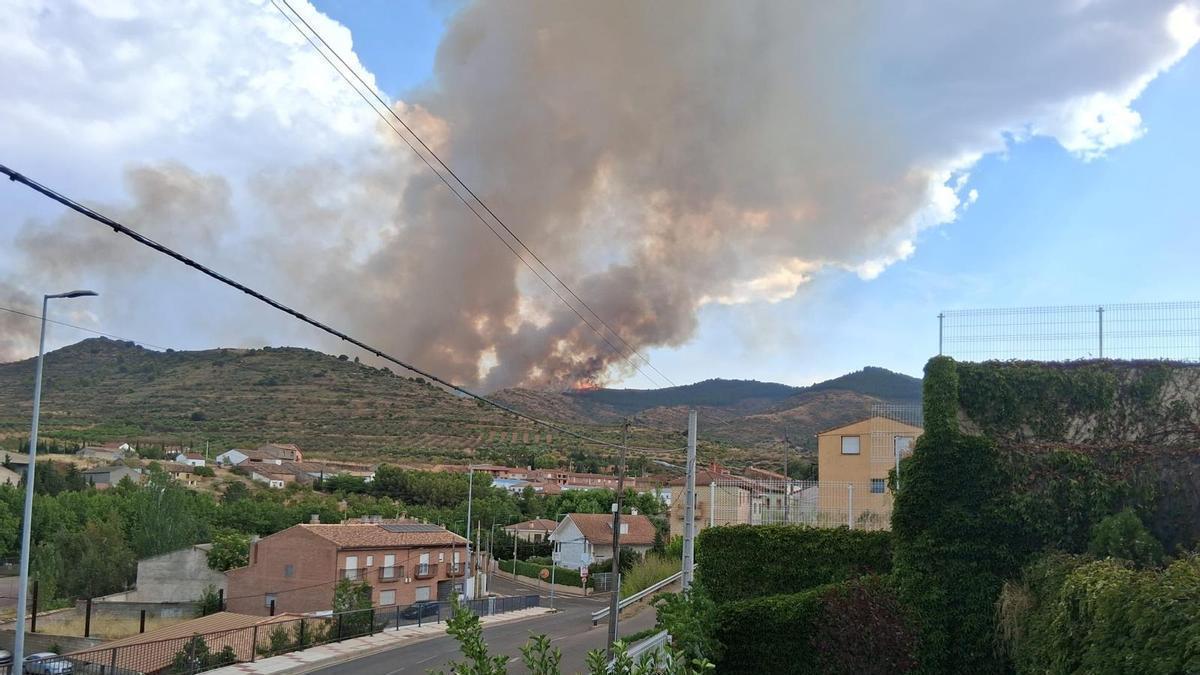 Incendio en la sierra de Algairén.