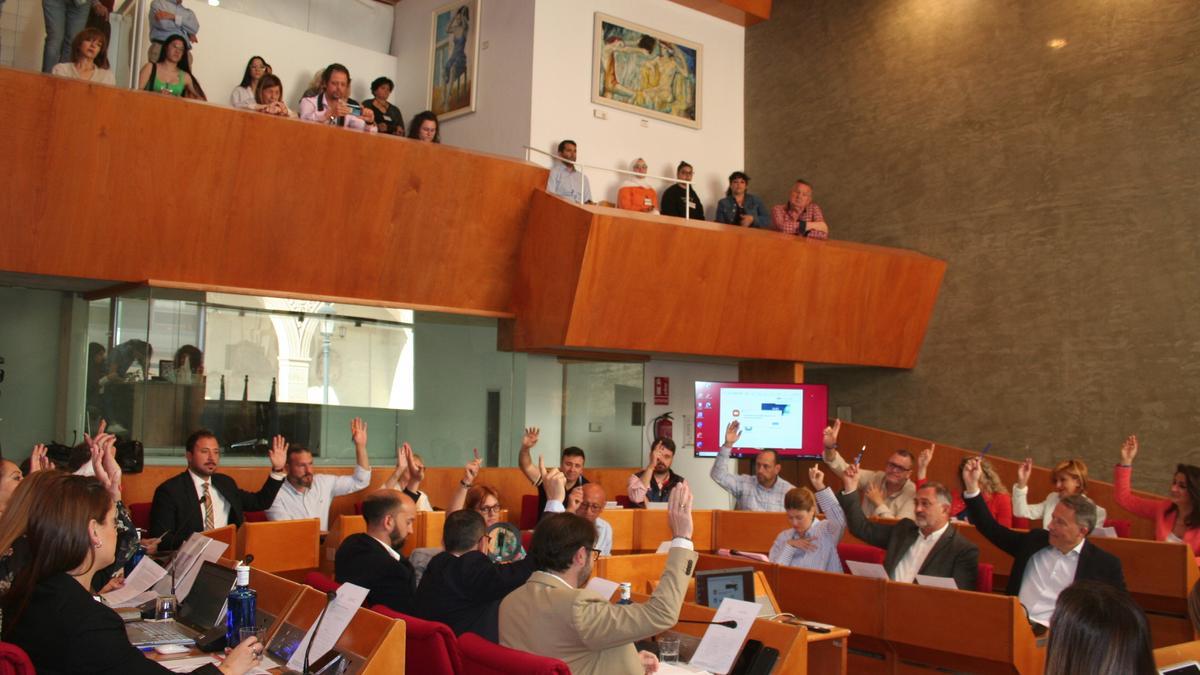 La denominación de Avenida Arquitecto José Luis Fernández la votaban, por unanimidad, todos los concejales del Pleno, este lunes.