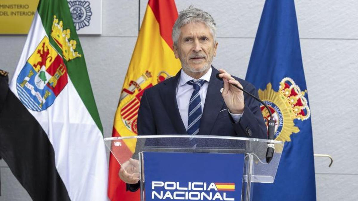 Fernando Grande-Marlaska, ministro del Interior, en la inauguración de una comisaría en Almendralejo (Badajoz) el 18 de octubre.