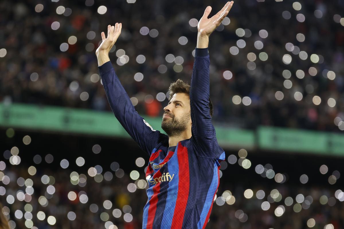 FC Barcelona’s defender Gerard Pique at the end of the Spanish LaLiga soccer match between FC Barcelona and UD Almeria held at Spotify Camp Nou Stadium in Barcelona, eastern Spain, 05 November 2022. Pique played tonight the last soccer game of his career. EFE/Toni Albir