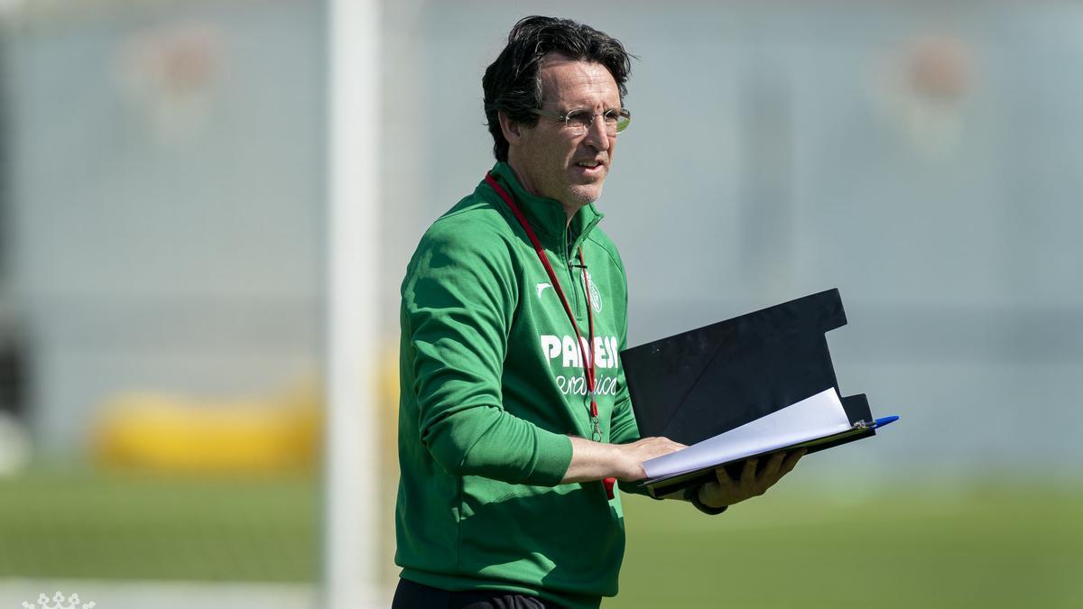 Unai Emery, en el entrenamiento del Villarreal.