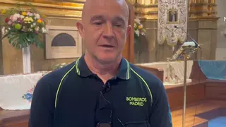 Manuel, el "orgulloso" bombero madrileño que este viernes bajará el lienzo de La Paloma