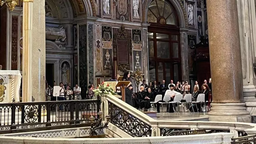 Vídeo | Acto de bienvenida de El Cachorro y la Esperanza en Roma