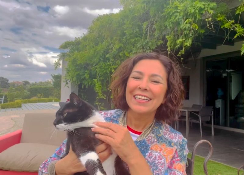 Así es la casa de Isabel Gemio en Ciudalcampo, con jardín y piscina privada