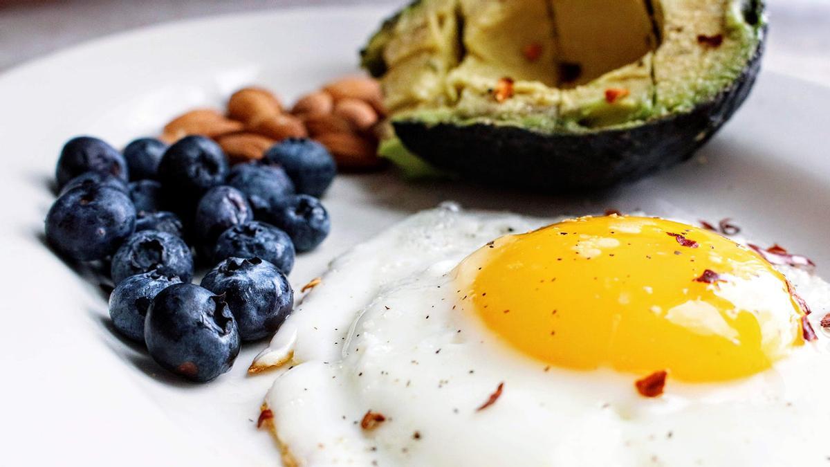 La clave para perder peso: ¿Cuántas calorías tiene un huevo?