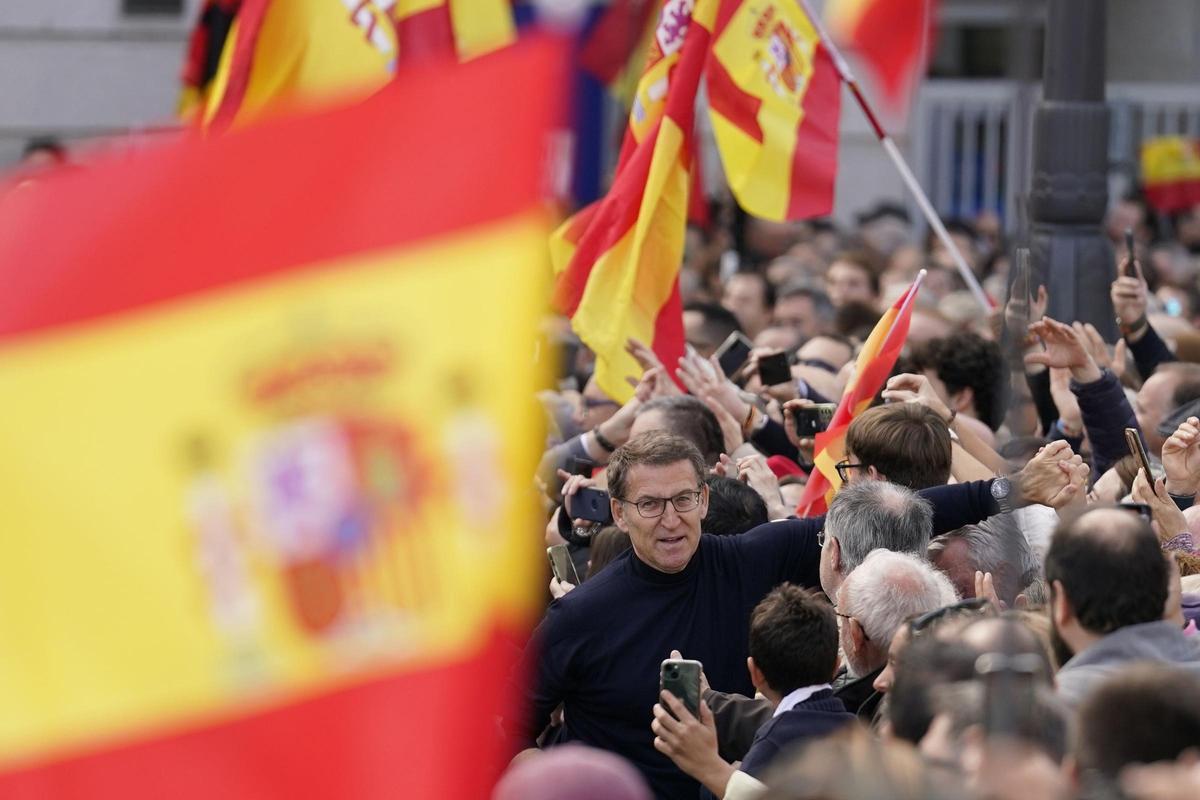 Manifestacions a ciutats de tota España després de l'acord del PSOE i Junts