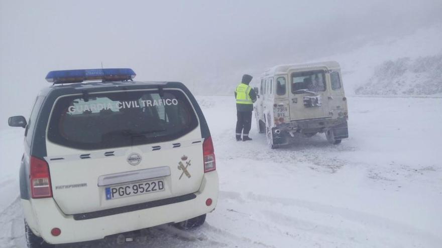 Dificultades de circulación en la carretera de Casaio.