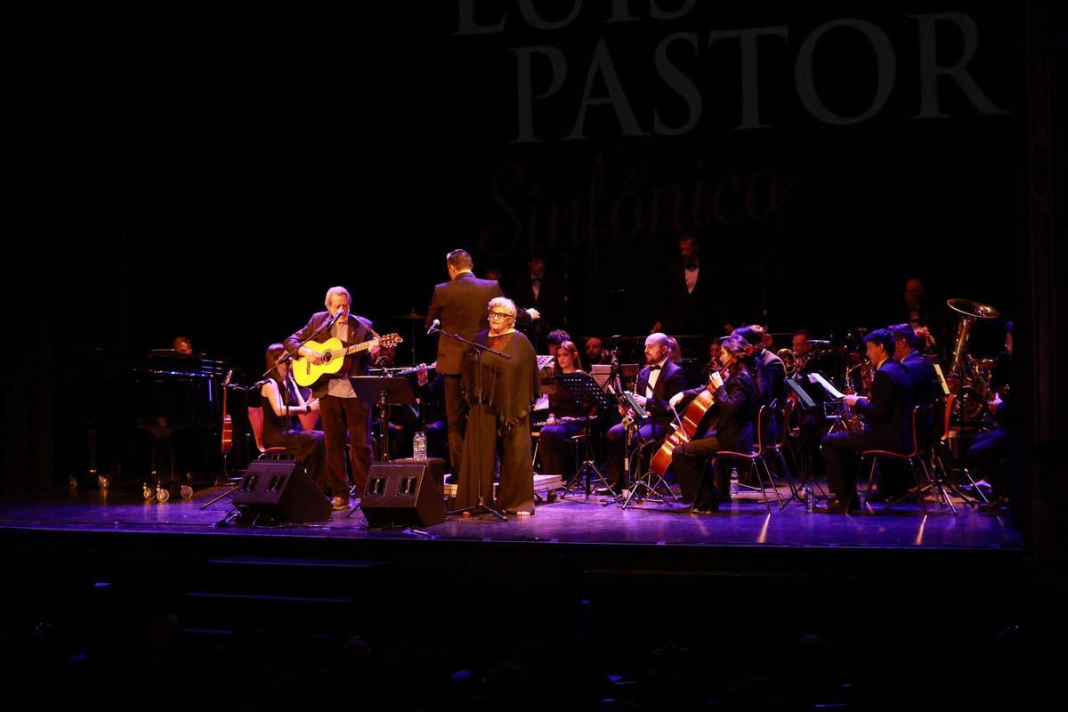 El Luis Pastor más sinfónico llena el Gran Teatro de Cáceres